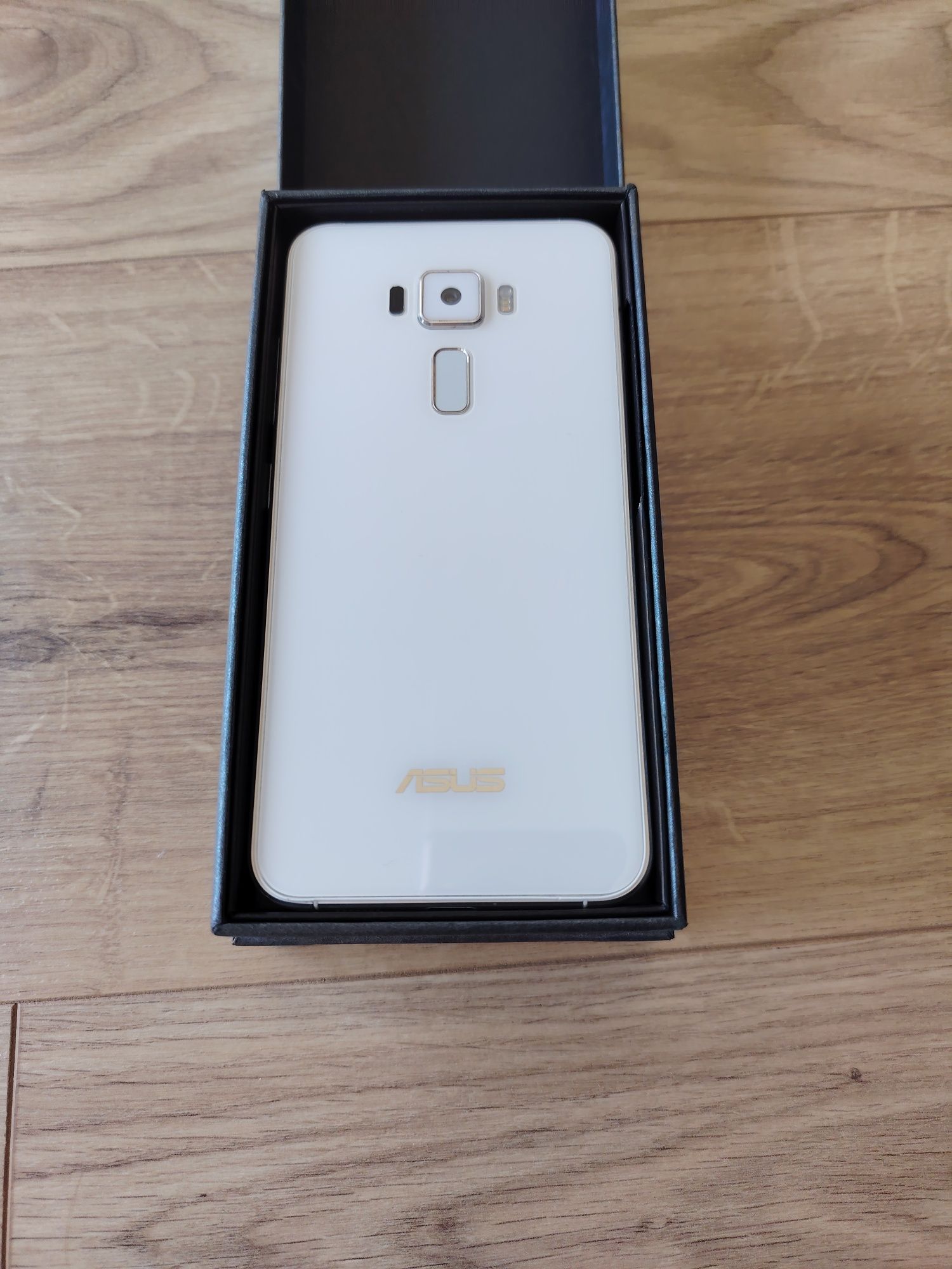 Telemóvel ASUS Zenfone 3