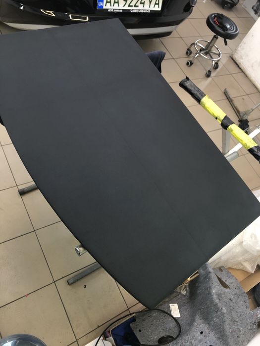 Полиця багажника tesla model s