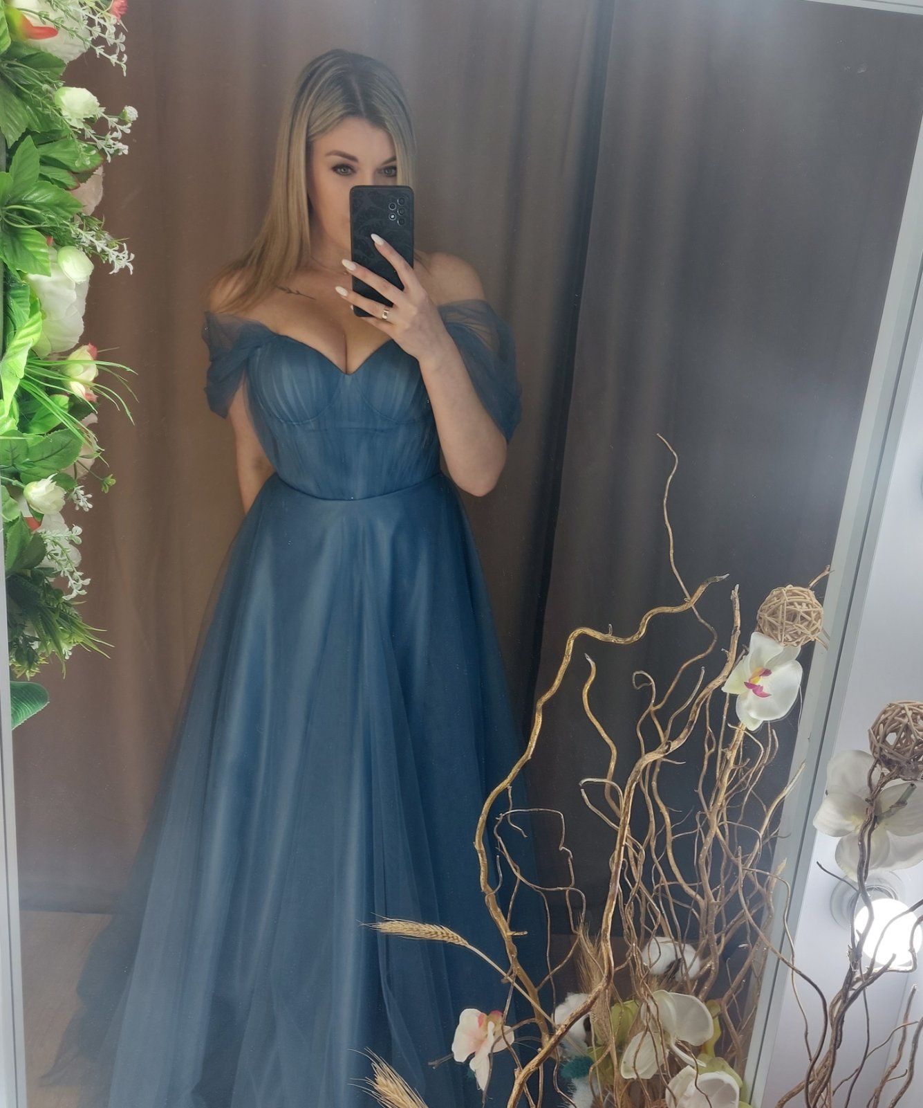 Випускні плаття. Ціни від 3000 грн