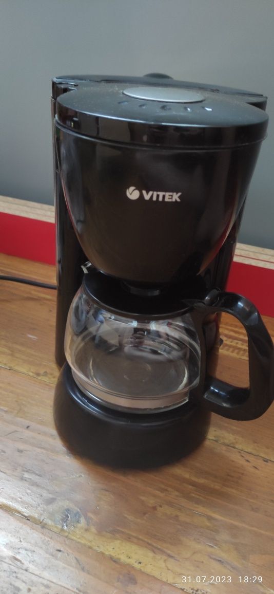 Продам кавоварку крапельну Vitek VT1512