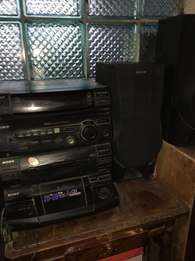 Музыкальный центр Sony xb-5
