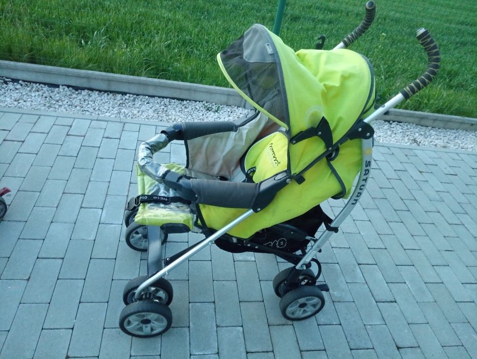Wózek spacerowy Coneco Saturn – lekki, składany, wygodny!