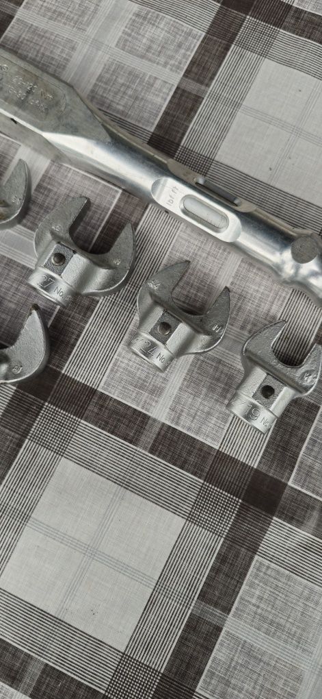 Klucz Dynamometryczny Gedore+Nasadki 17,19,22,24,27,30,32,36