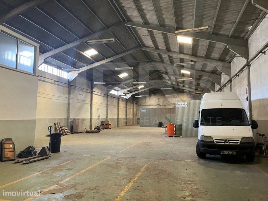 Vende | Armazém Ermesinde ( Santa Rita)