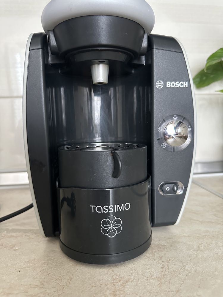 Капсульная крфемашина BOSCH TASSIMO TAS 4011