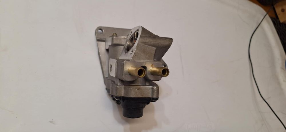 Nowy Zawór EGR VW Golf V  2.0FSI 04- OE 06F131503A