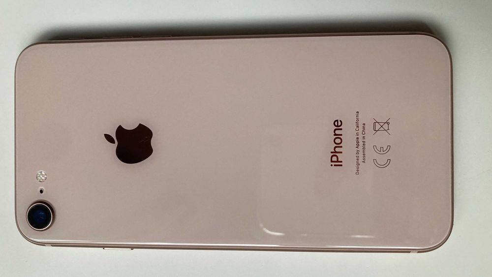 iPhone 8 64 GB – Rose Gold (Ekran do Wymiany) - Stan Idealny!