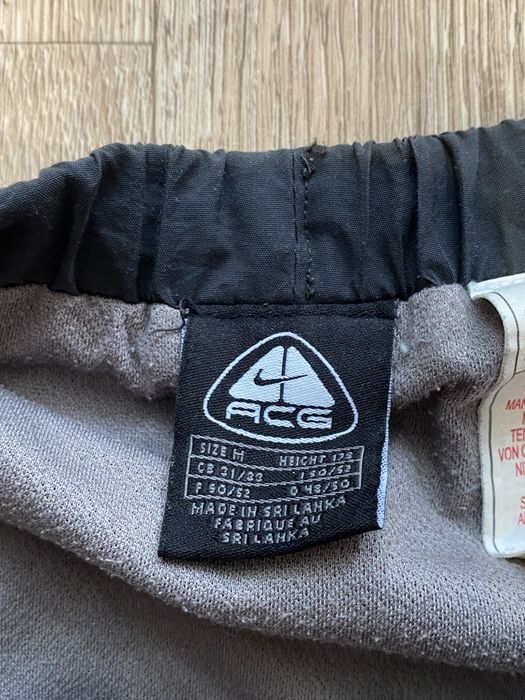 Шорты Nike acg