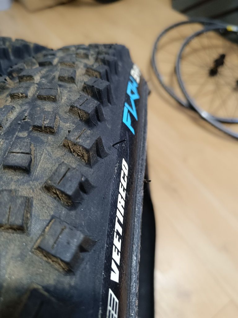 Opony Rowerowe Ver Tire Co Flow Snap 29 x 2.6 Enduro Tubeless TBL