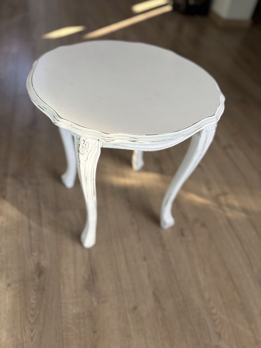 Stoliczek w stylu Ludwika