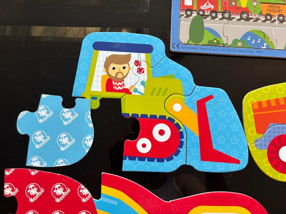 2 ZESTAWY puzzlI pojazdy Trefl i UKŁADANKA  - Pojazdy