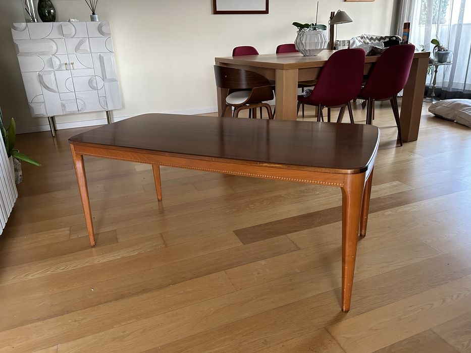 Mesa de apoio Nordica em muito bom estado