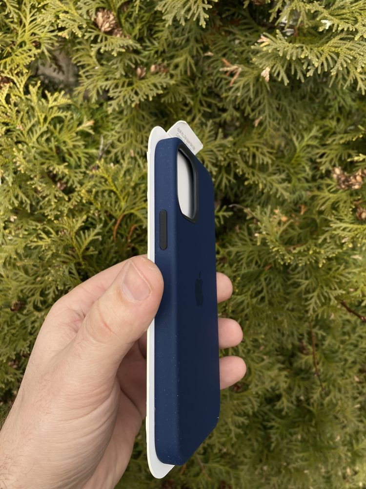 Silikonowe etui z MagSafe do iPhone’a 12 Pro Max