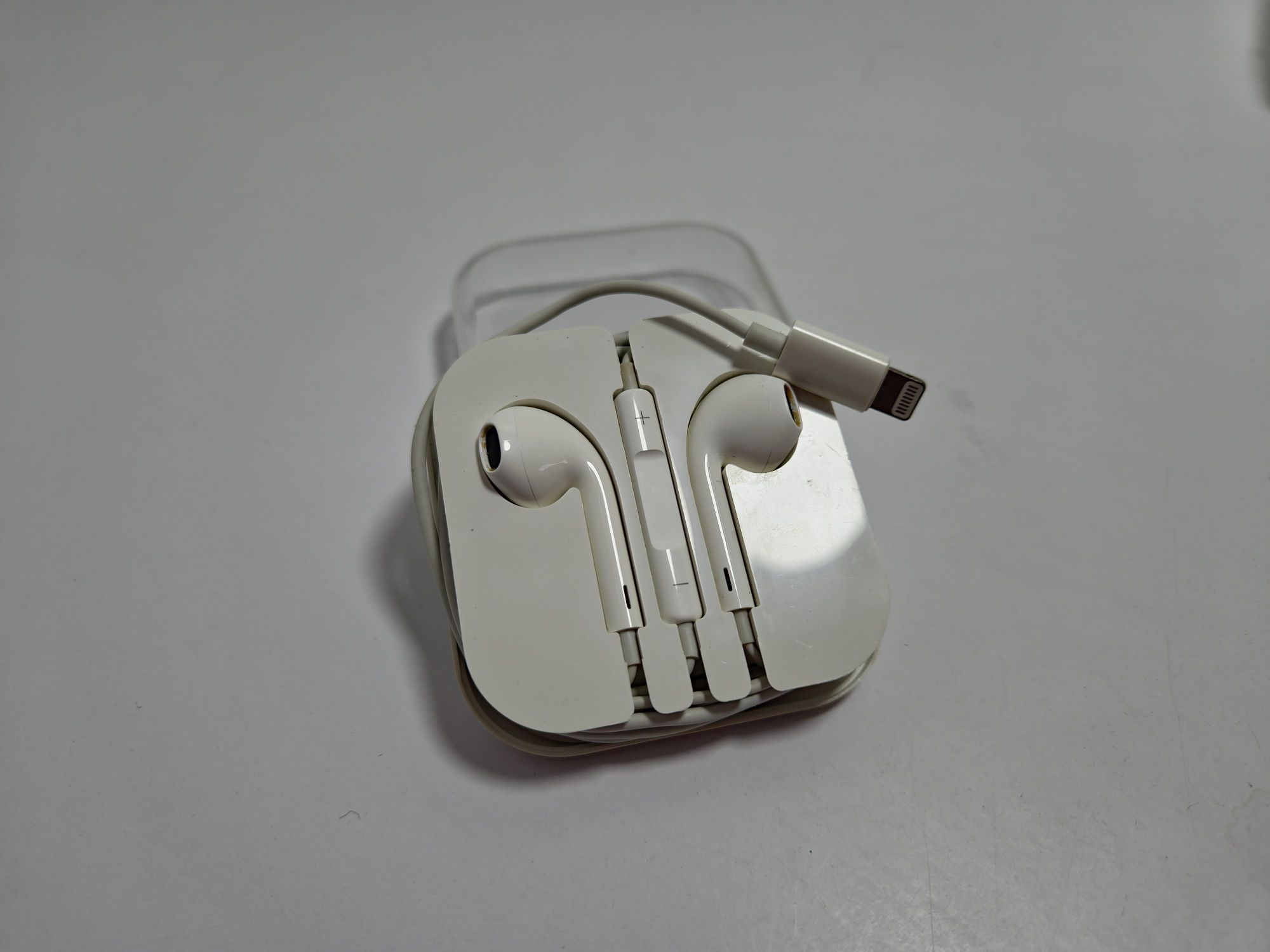Słuchawki douszne  przewodowe apple IPHONE