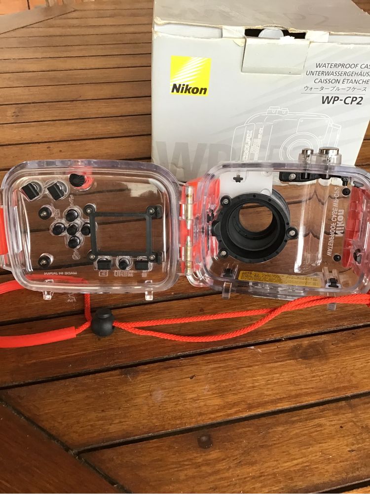 Nikon waterproof case WP-CP2