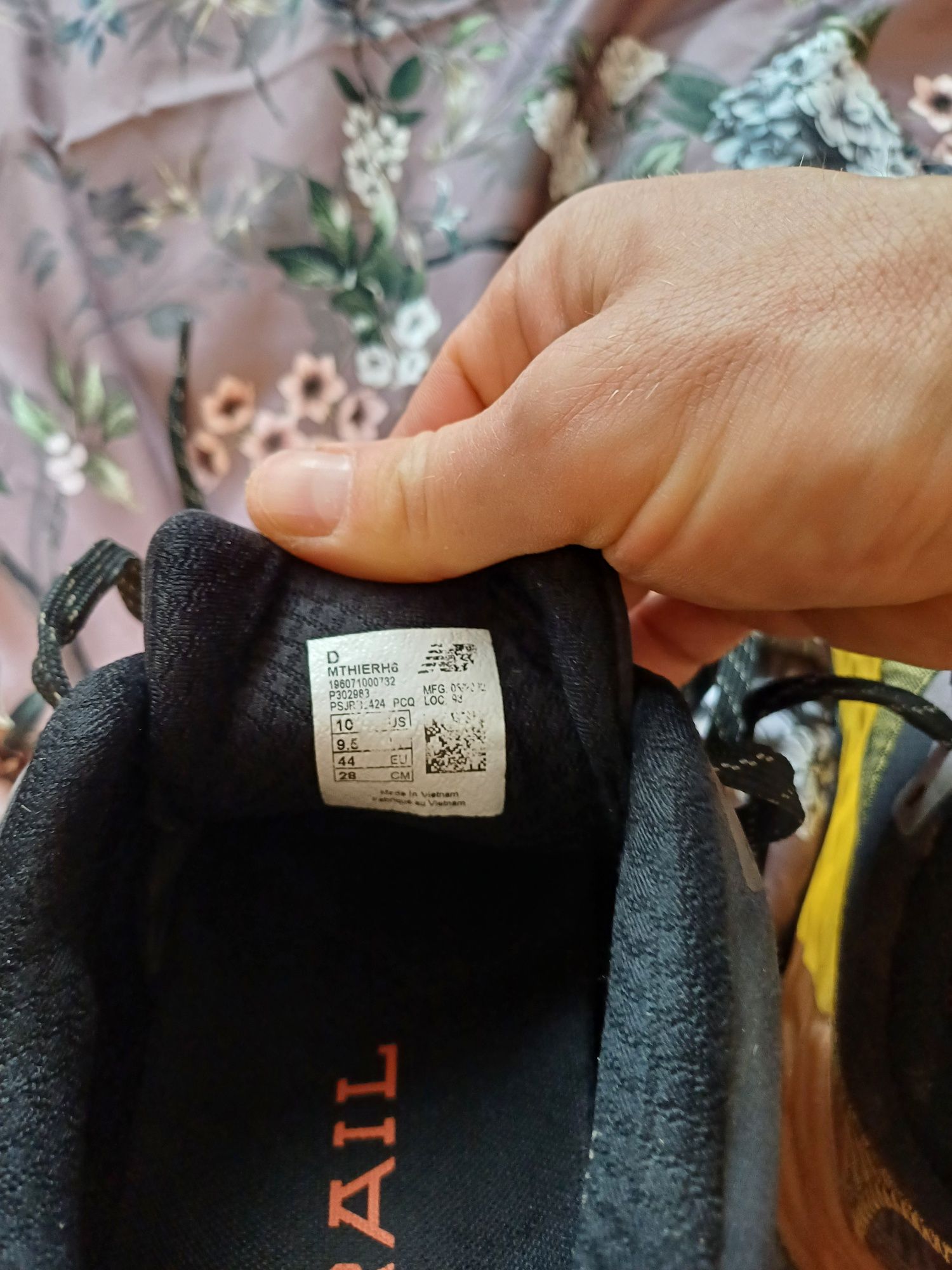 Buty do biegania trailowe new balance 44