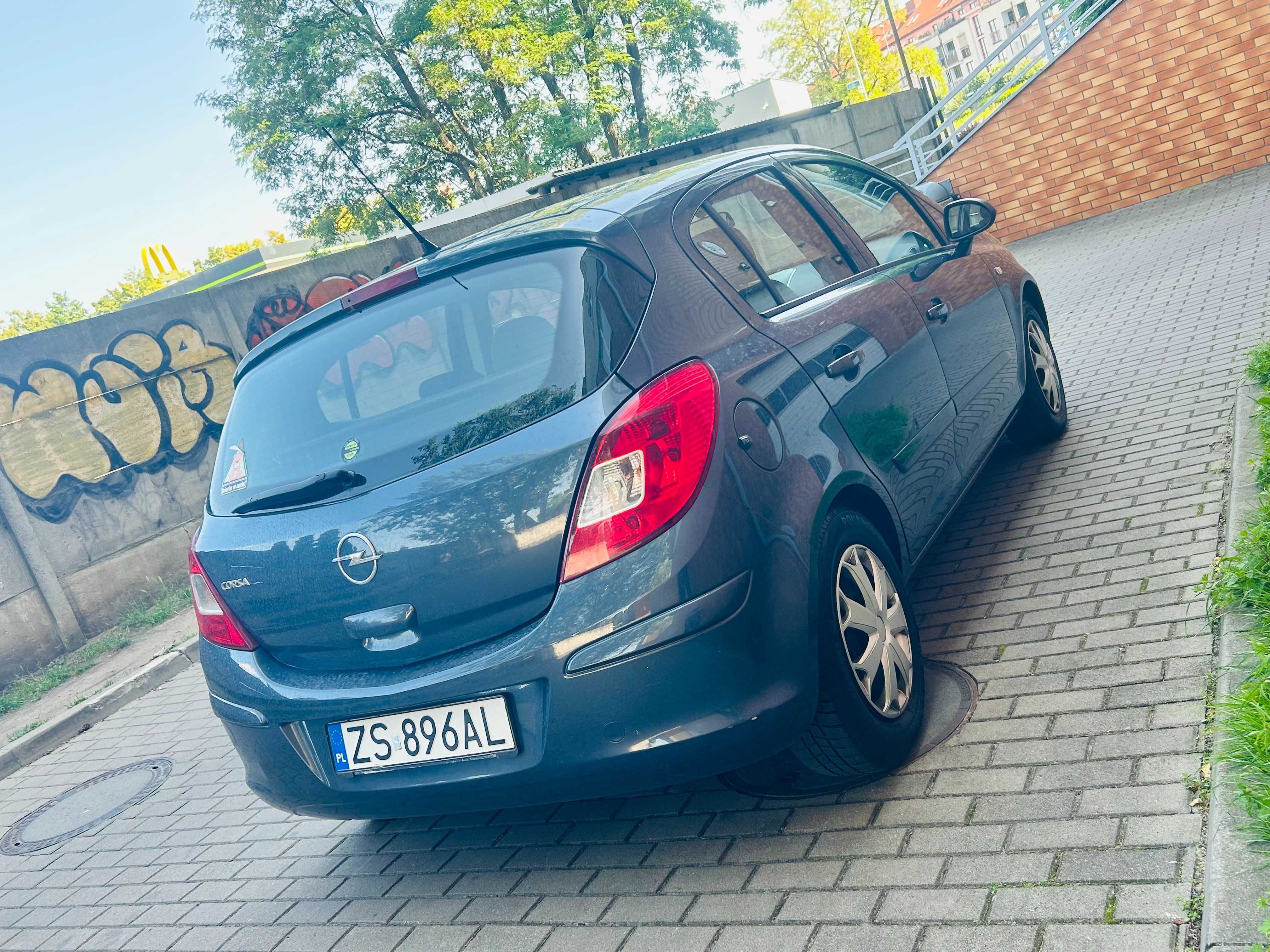 Opel Corsa D 1.0 benzyna Stan Dobry ! Warto !