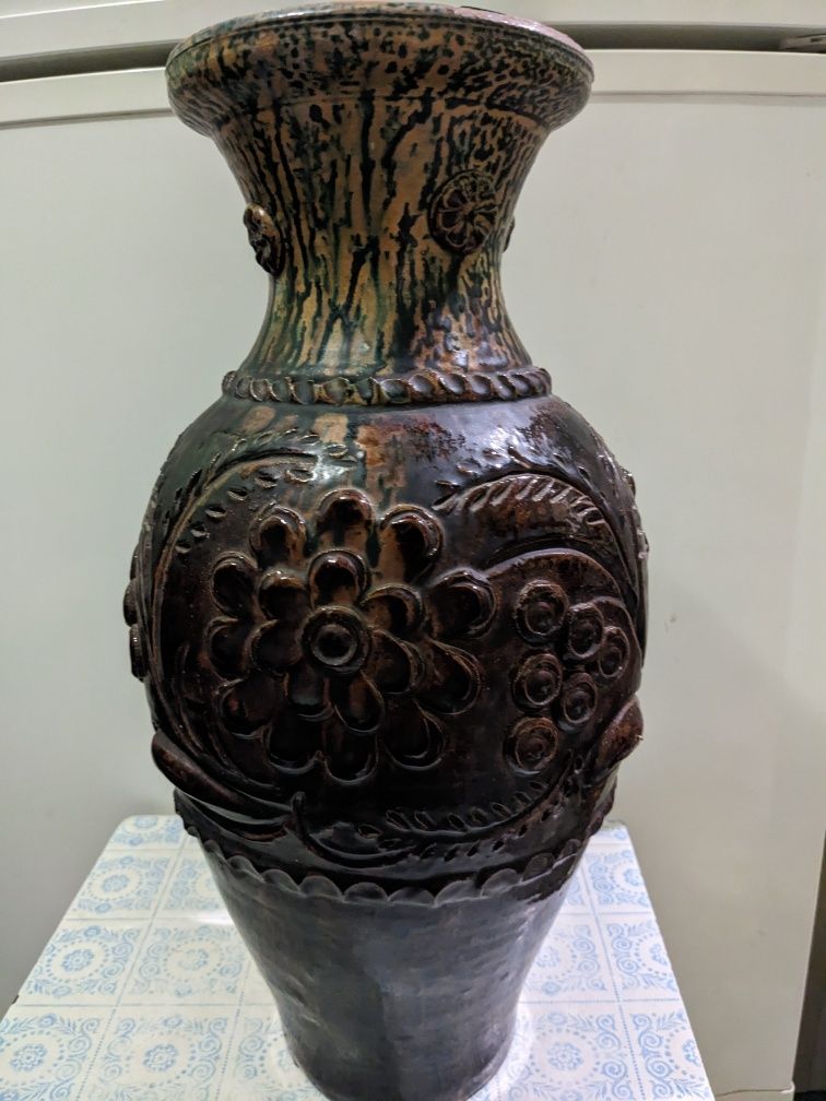 ваза глиняна для квітів