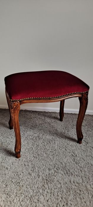 Pufa, podnóżek styl ludwik