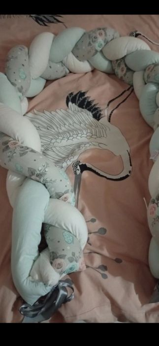 Warkocz do łóżeczka kolor miętowy.. Używany Polecam