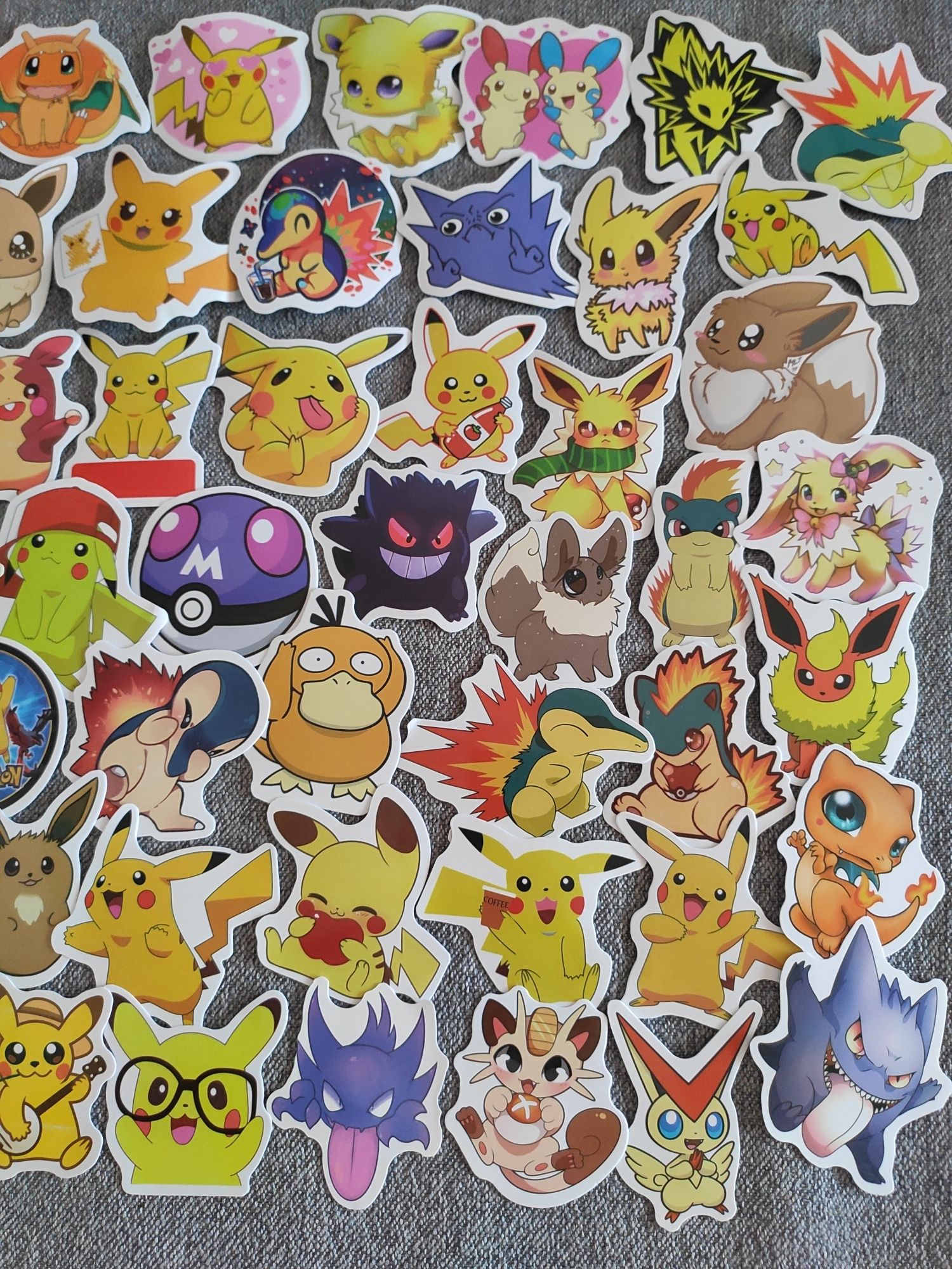 Naklejki Pokemon Pikachu 50 sztuk