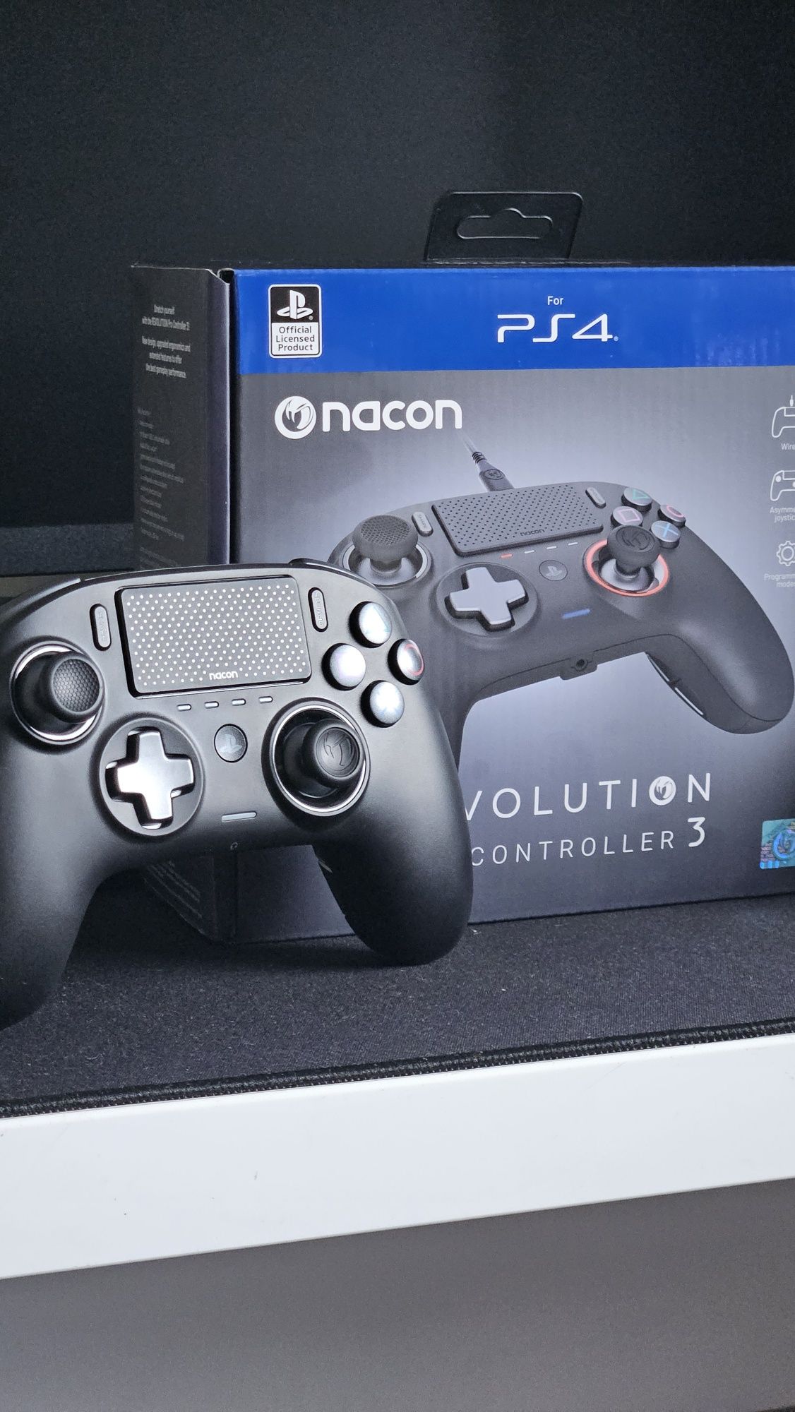 Nacon Revolution pro controller 3