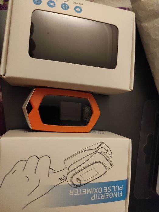 Pulsoksymetr medyczny z etui