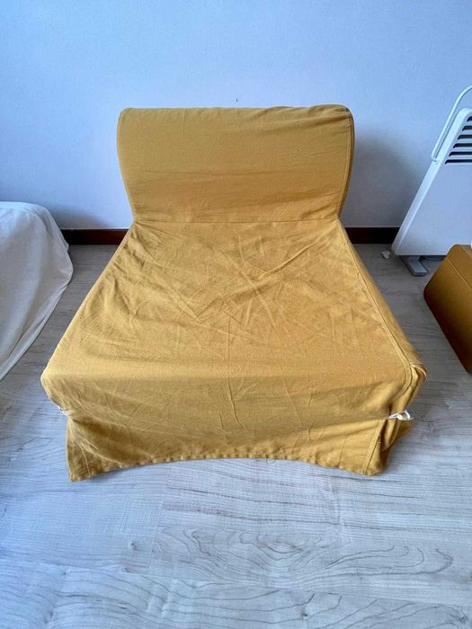 Sofá-cama em espuma