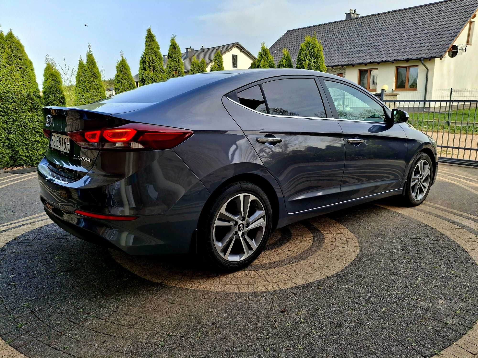 Elantra w najbogatszej wersji wyposażenia STYLE Pierwszy właściciel
