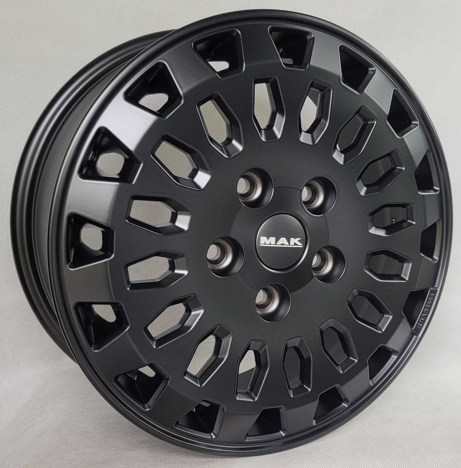 Felgi 17 Renault Master 4 Opel Movano 3 Felgi 17 5x130 bus max MAK