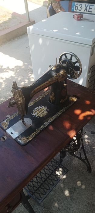 Máquina costura classica