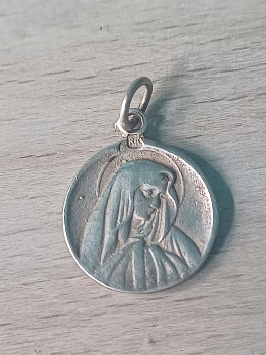 Медальон"Божа Мати" срібний хрестик 20 мм