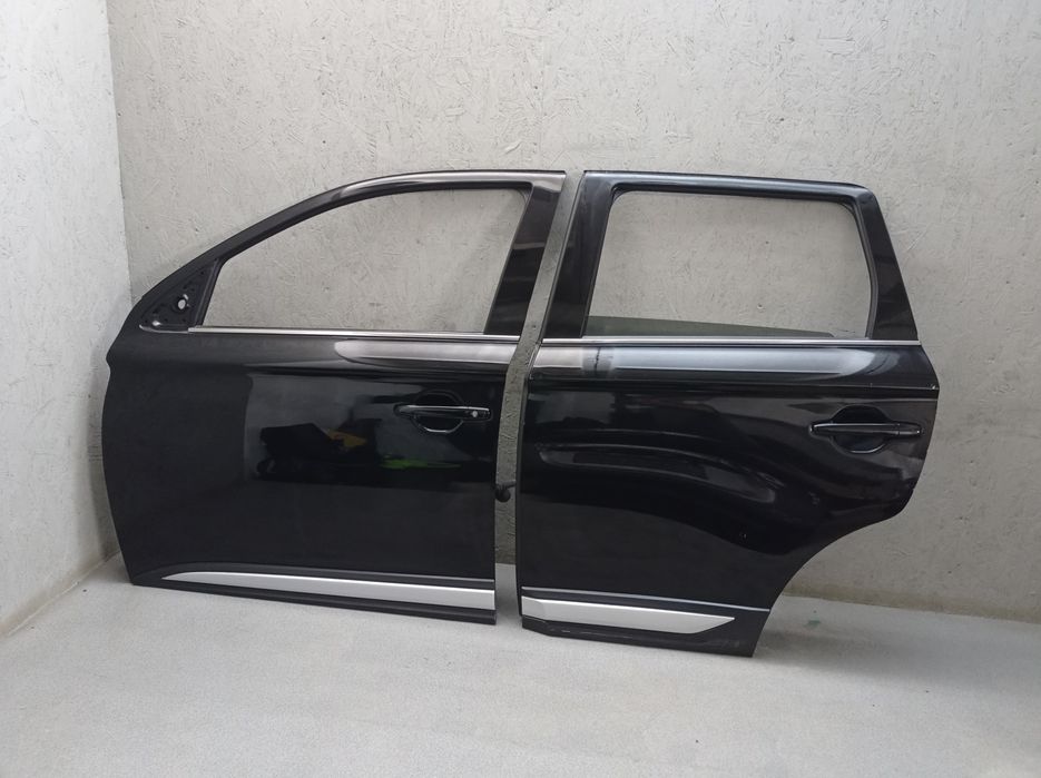 Двері Х42  Mitsubishi Outlander 3 2015-2021р запчастини Розборка