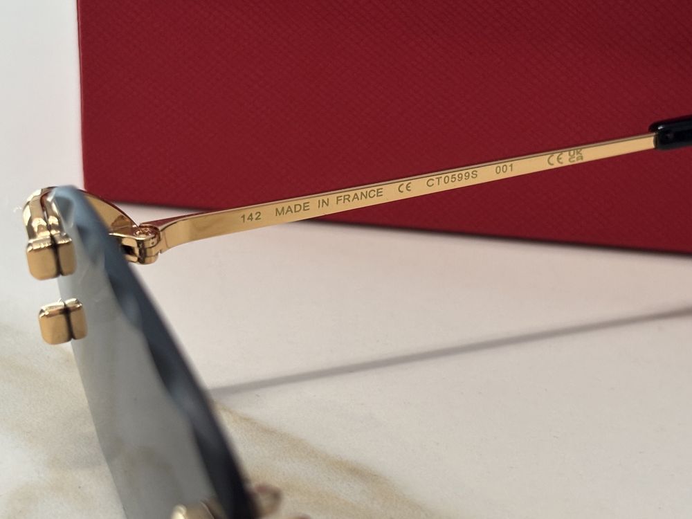 Сонцезахисні окуляри C de Cartier
