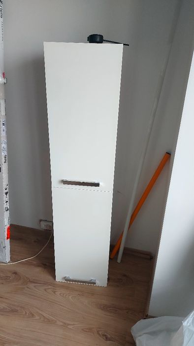Szafka wisząca łazienkowa