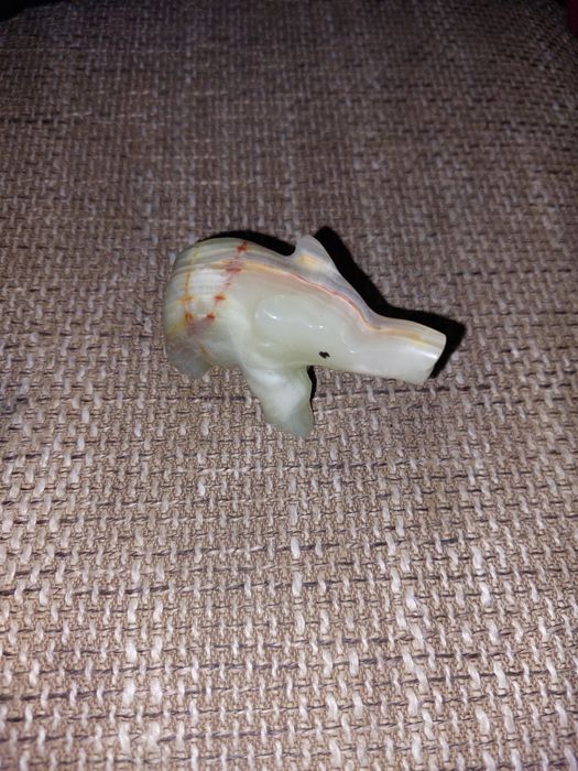 Фигурка слоник из натурального камня оникса