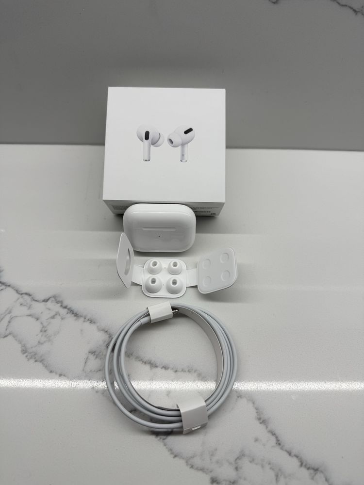 Airpods Pro 1st gen оригінал