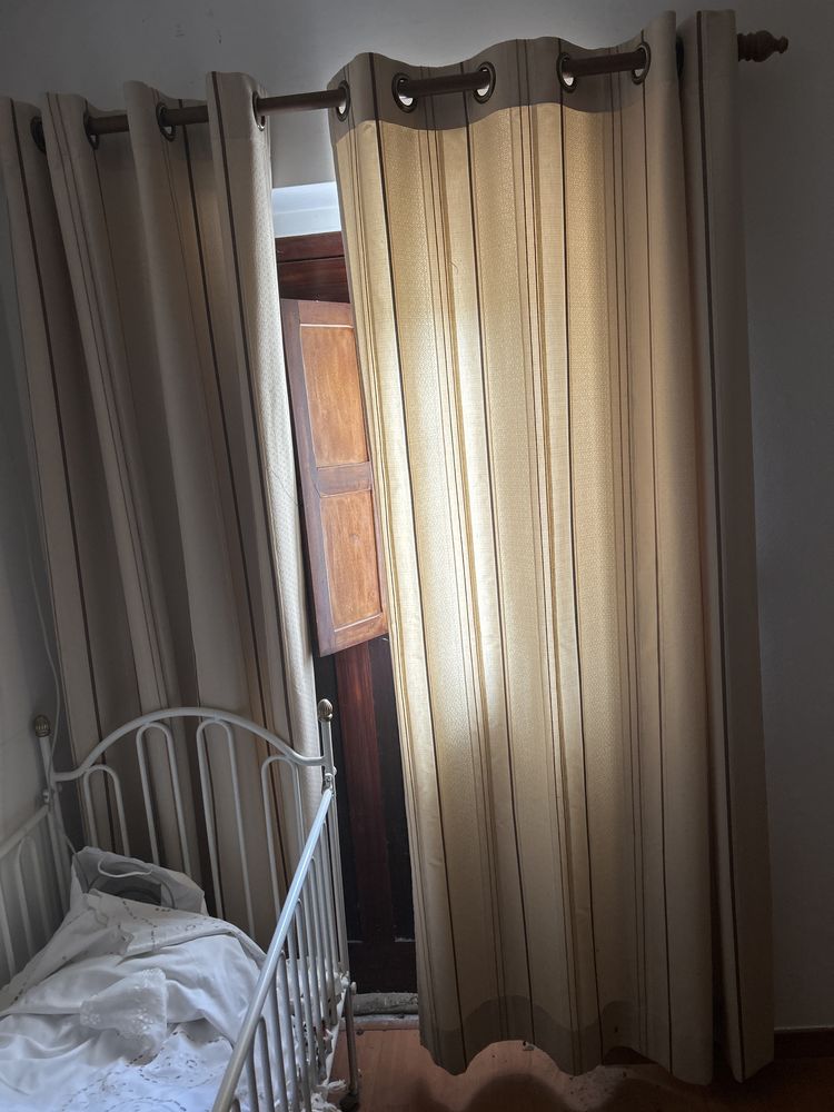 Cortinados em excelente estado