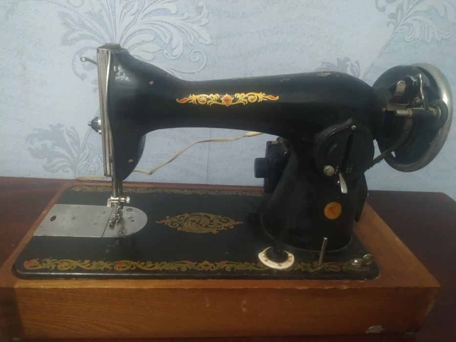 Машинка швейна Подолка тип МШ-2