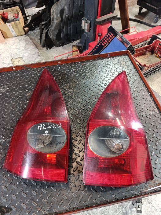 Farolim Esquerdo RENAULT Megane II Break KM0/1 8200142684