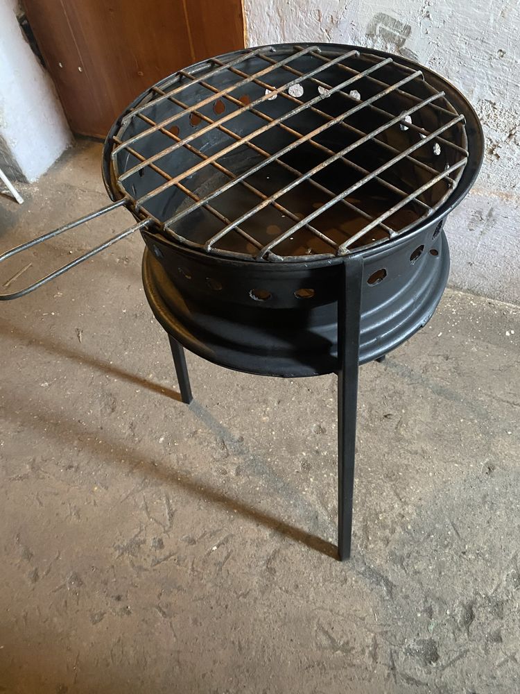 Grill ogrodowy z felgi samochodowej