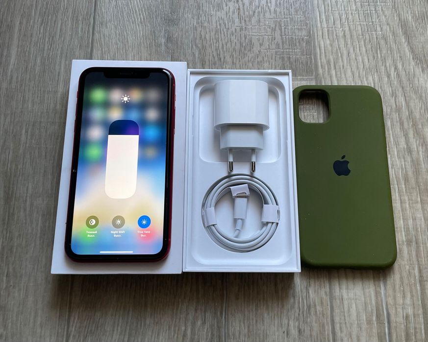 iPhone 11 128GB Red Product never lock