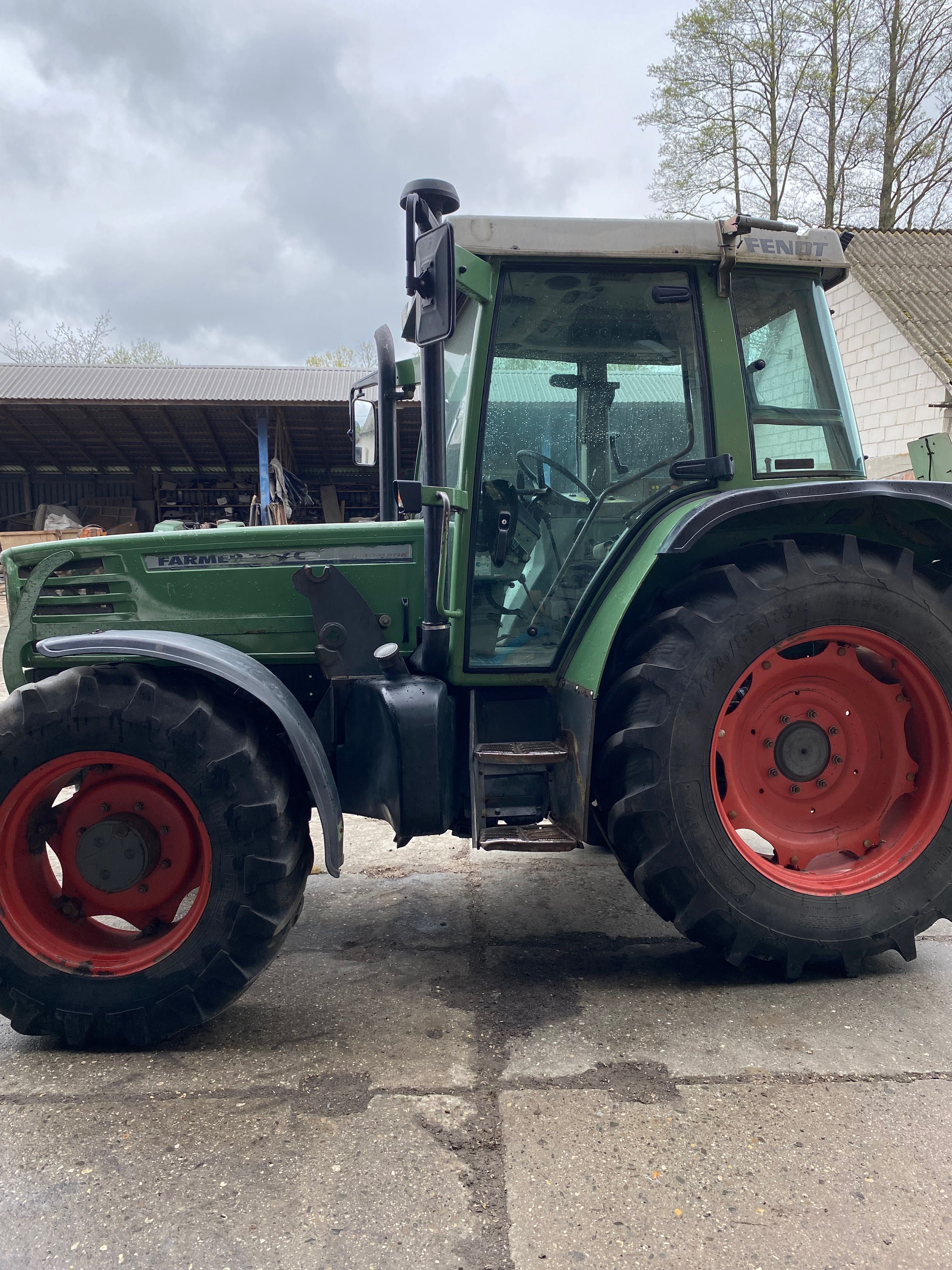 Fendt farmer 307c z ładowaczem