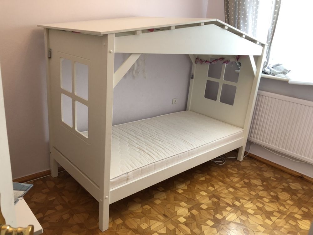 Łóżko domek Pino Vipack - białe + materac