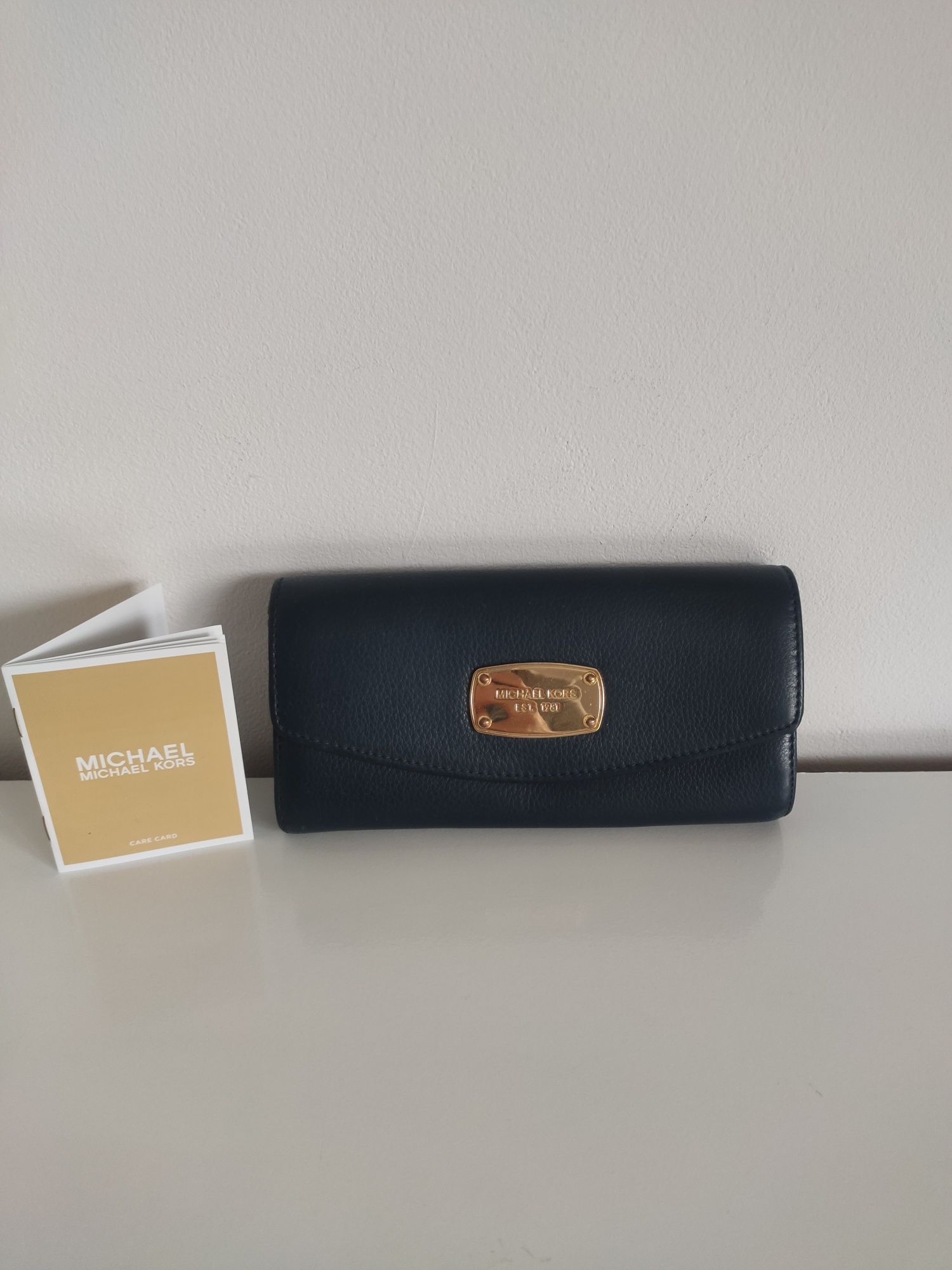 Michael Kors piękny, granatowy portfel ze skóry naturalnej