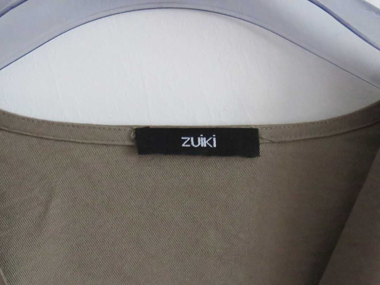 Camisa Zuiki com botões forrados