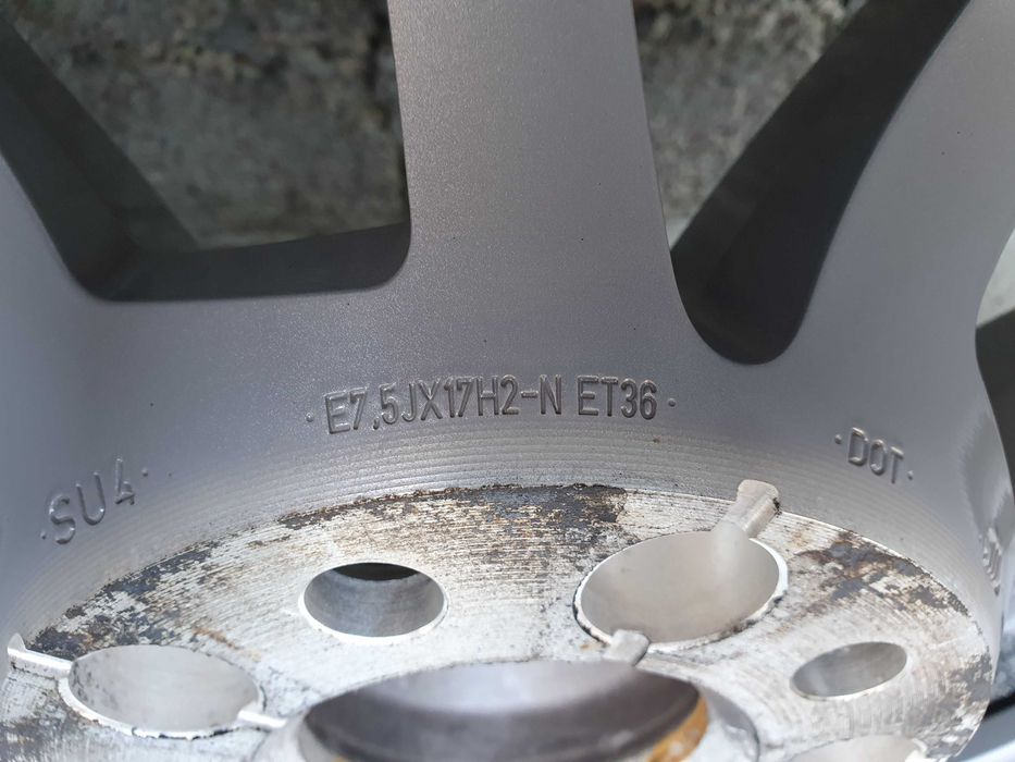 4x Oryginalne koła 17-stki Audi A6 225/60/17 99H Pirelli 6,4mm 2018r.