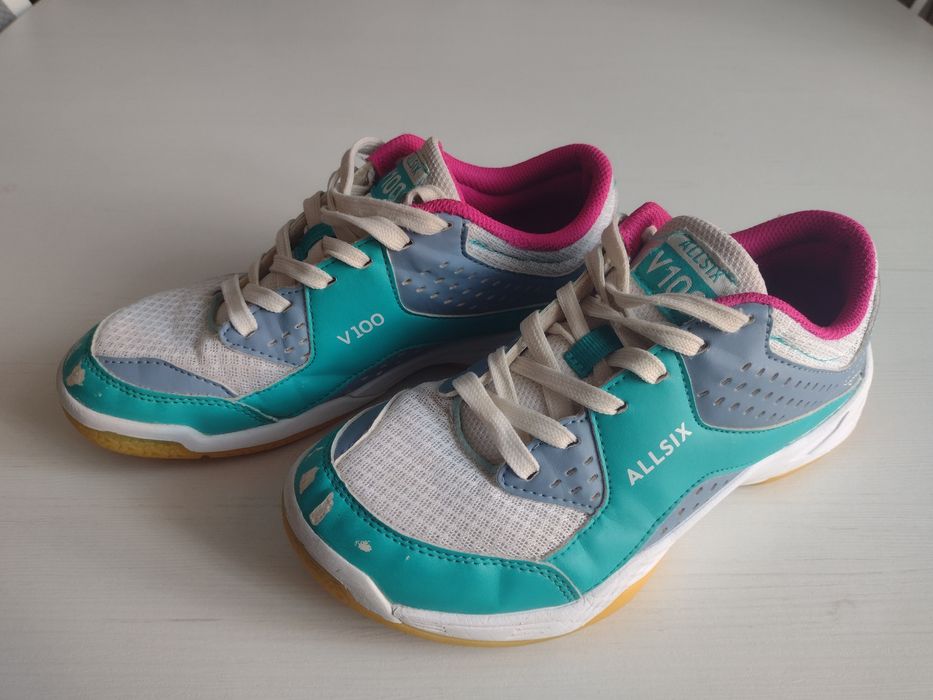 Adidasy, halówki, buty do siatkówki rozmiar 38