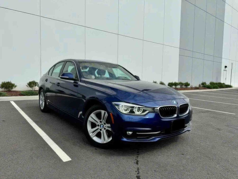 BMW 3 Series 330i xDrive      2018