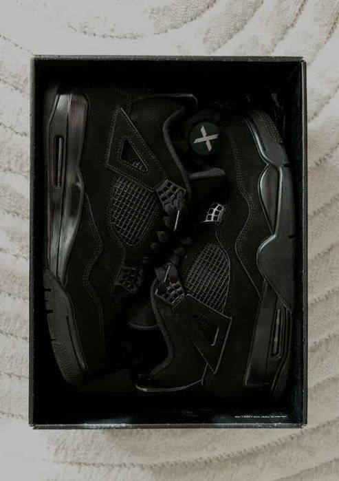 Buty TrampkI Jordan _4_Retro_Black_Cat_Rozmiar 41